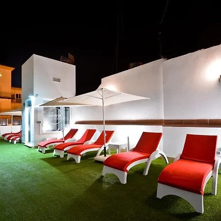 The Zentral Arenal Апартаменты *